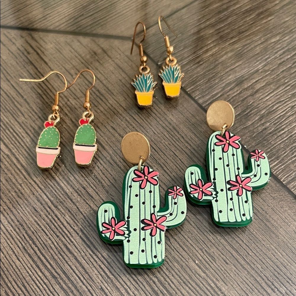 Francesca's Cactus and Plant Earrings Set